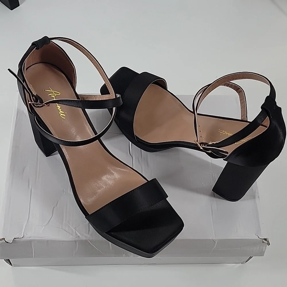 Elegant Black Platform Heels New